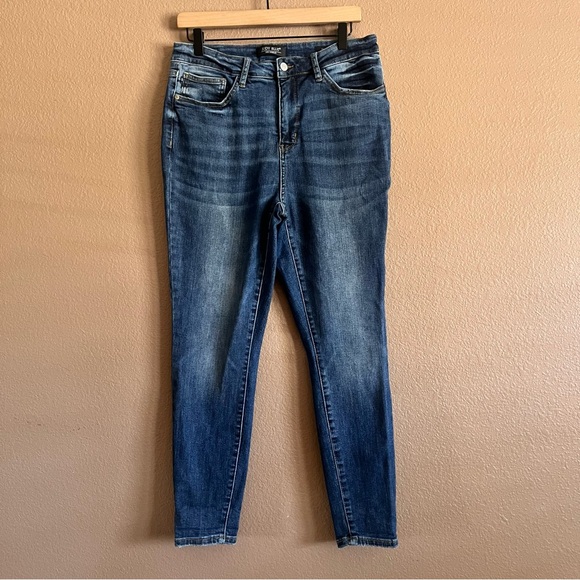 Judy Blue Skinny Fit Jeans Size 13|31 - Picture 3 of 13